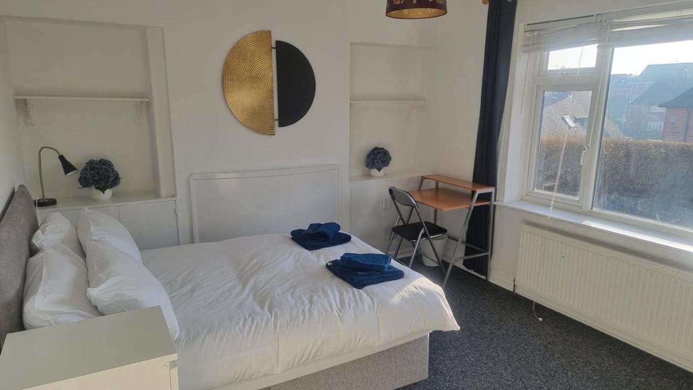 Flat In Nottingham Apartment Exterior photo